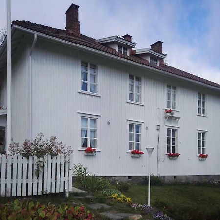 Kyykerin Kartano Bed & Breakfast Outokumpu Exterior photo